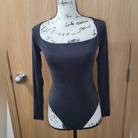 Jonathan Simkhai Black Square Neckline Super Soft Long Sleeve Thong Bodysuit - Picture 3 of 5